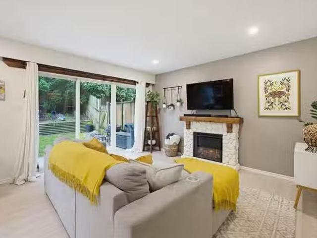 Townhouse for sale in Abbotsford, Abbotsford, 2 33900 Mayfair.