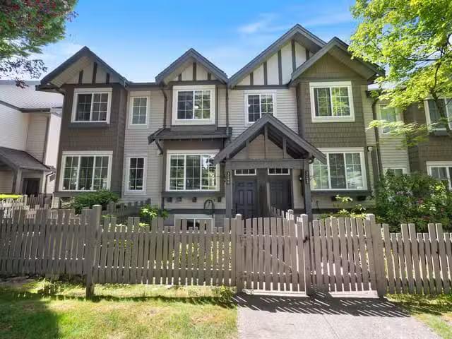 Townhouse for sale in Burnaby, Burnaby North, 3299 Beaverbrook.