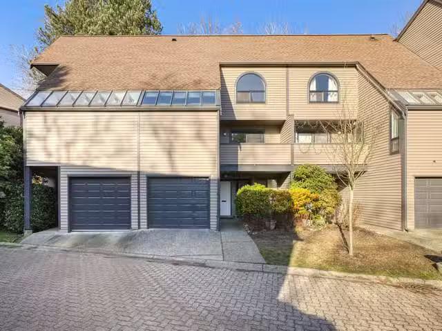 Townhouse for sale in Burnaby, Burnaby North, 8531 Timber Cour.
