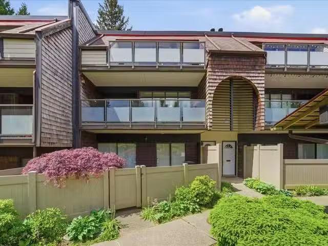 Townhouse for sale in Burnaby, Burnaby North, 9932 Millburn Co.