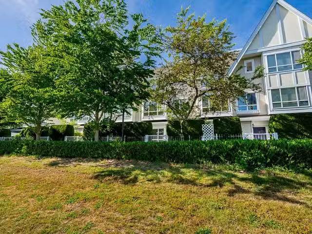 Townhouse for sale in Burnaby, Burnaby South, 109 6588 Southoa.