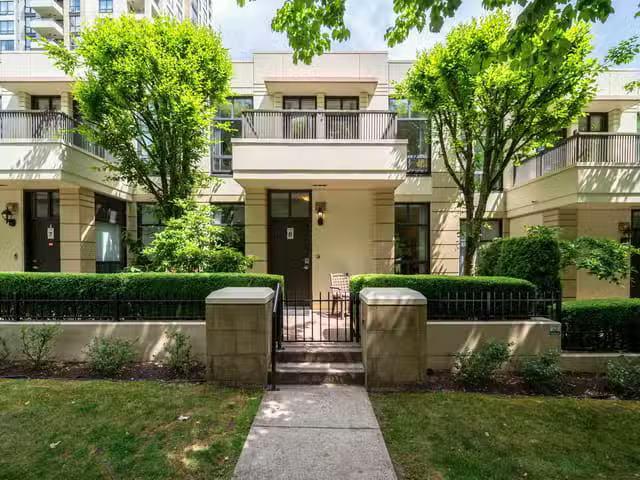 Townhouse for sale in Burnaby, Burnaby South, 8 4333 Central B.