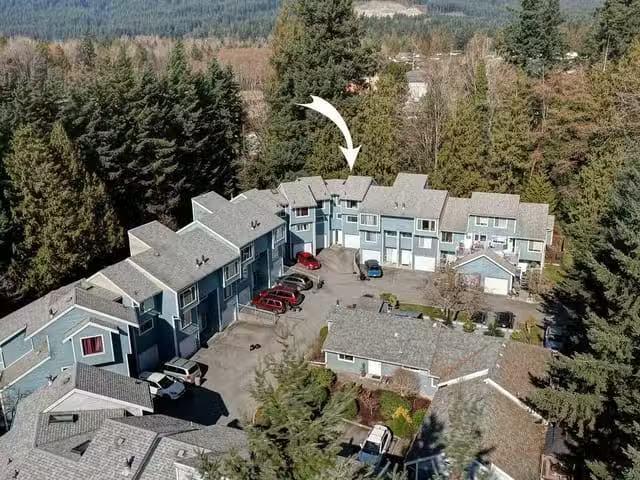 Townhouse for sale in Gibsons, Sunshine Coast, 5 822 Gibsons W.