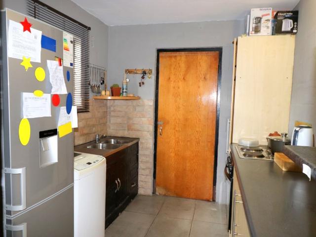 Townhouse For Sale in Eastridge, Mitchells Plain