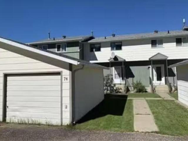 Townhouse for sale in Fort Nelson, Fort Nelson, 74 5550 Simpso.