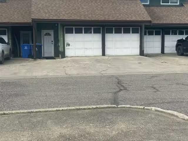Townhouse for sale in Fort St. John, Fort St. John, 10856 102.