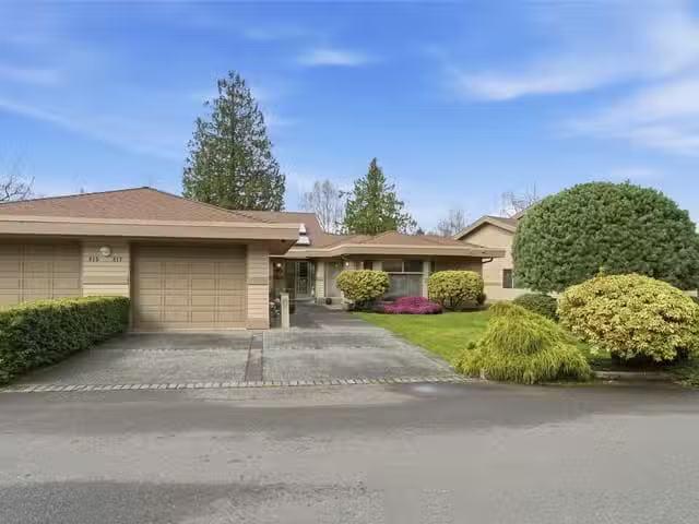 Townhouse for sale in French Creek, 817 Lakes Blvd, 1029028