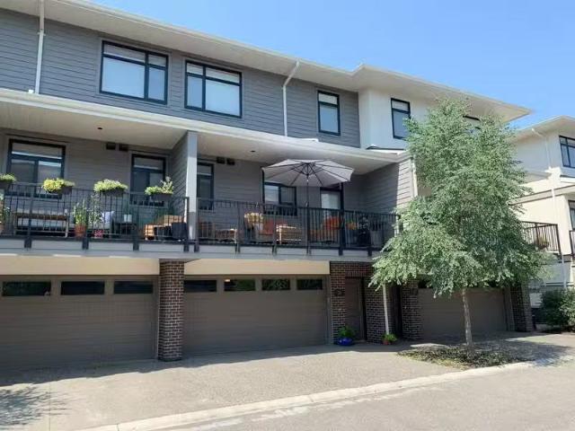 Townhouse For Sale in Kelowna, BC 3 bdrm, 3 bath 1102 Camer.