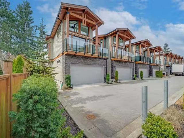 Townhouse for sale in King George Corridor, Surrey, South Surr.