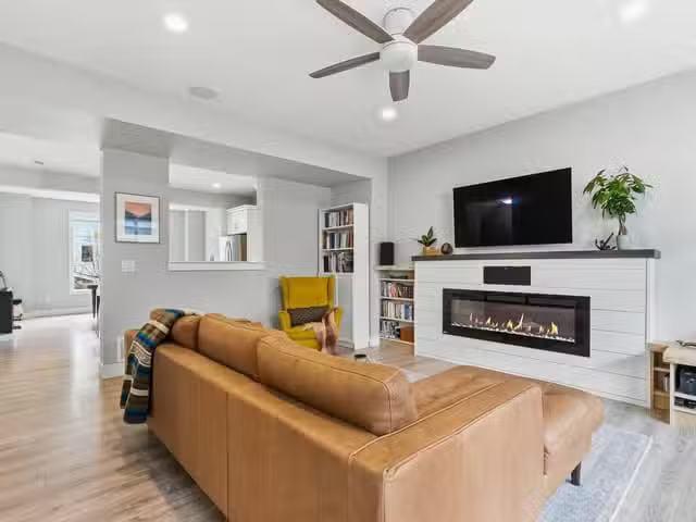 Townhouse for sale in Harrison Hot Springs, Harrison Lake, 33.