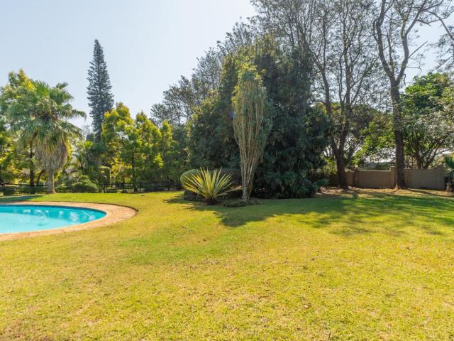 Townhouse For Sale in Hillcrest Central, Hillcrest
