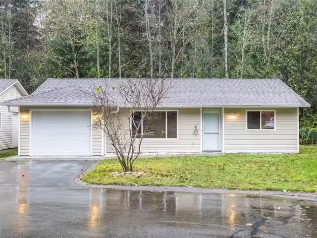 Townhouse for sale in Hilliers, 107 3105 Rinvold Rd, 1038954