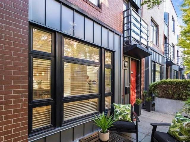 Townhouse for sale in Mount Pleasant VE Vancouver Vancouver East 2781 Guelph Street 262743535