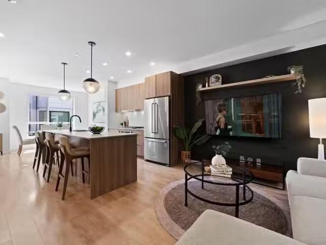 Townhouse for sale in North Vancouver, North Vancouver, 23 533.