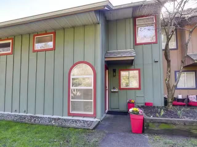 Townhouse for sale in North Vancouver, North Vancouver, 29 900.