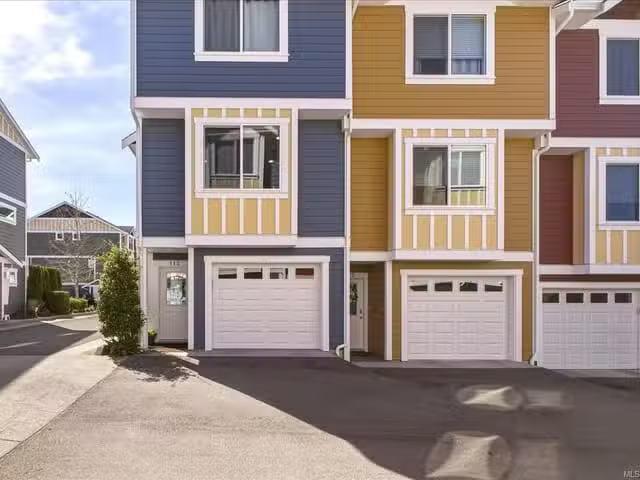 Townhouse for sale in Nanaimo, 112 6057 Doumont Rd, 1032763