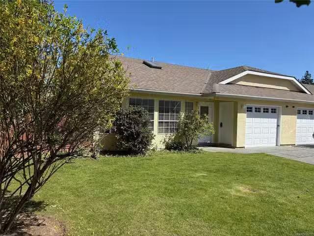 Townhouse for sale in Nanaimo, 12 4750 Uplands Dr, 1033717