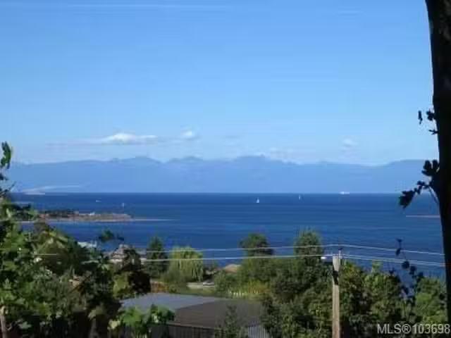 Townhouse for sale in Nanaimo, 2 911 Haliburton St, 1036983