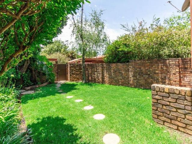 Townhouse For Sale in Sandton