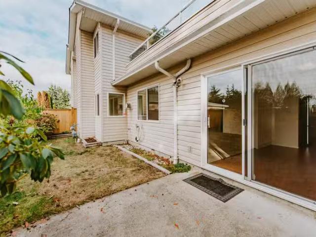 Townhouse for sale in Sechelt District, Sechelt, Sunshine Coas.