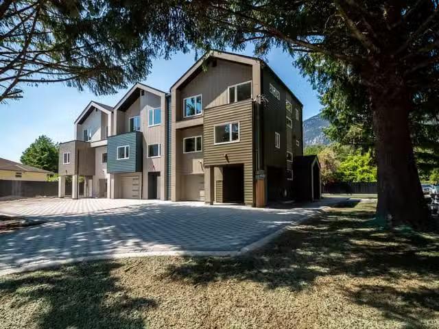 Townhouse for sale in Squamish, Squamish, 1108 Magee Street, 2.
