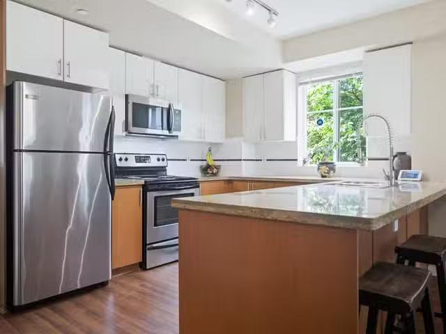 Townhouse for sale in Surrey, North Surrey, 40 13239 Old Yale.
