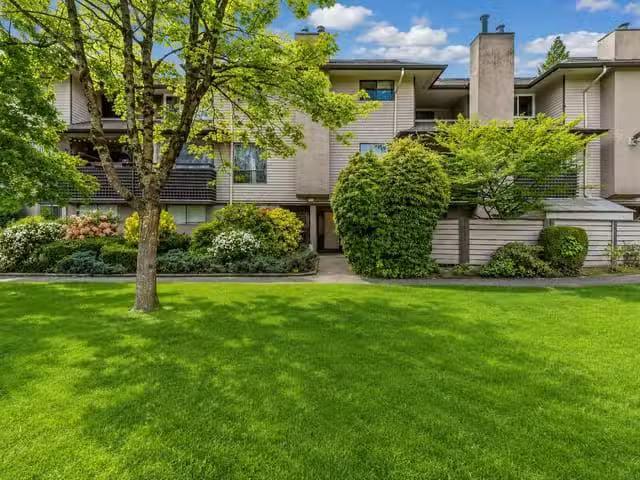 Townhouse for sale in Surrey, North Surrey, 10582 Holly Park L.