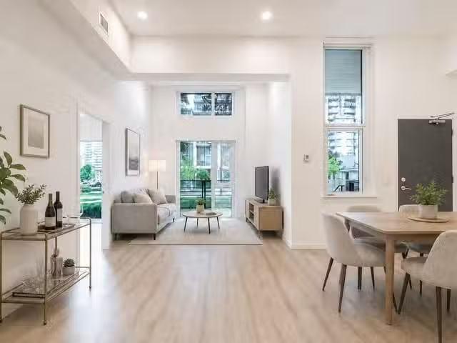 Townhouse for sale in Surrey, North Surrey, Street, 263156287