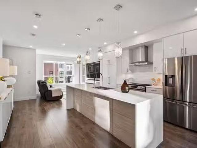 Townhouse for sale in Surrey, Cloverdale, a Street, 263108892