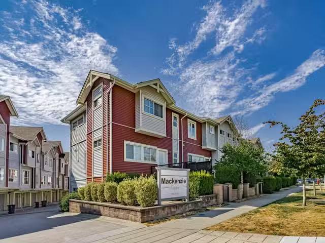 Townhouse for sale in Surrey, Cloverdale, Street, 263155478