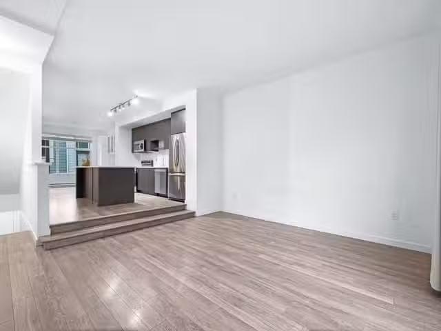 Townhouse for sale in Surrey, Surrey, a Street, 263135617