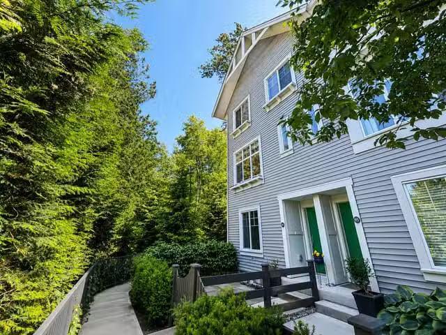 Townhouse for sale in Surrey, Surrey, a Street, 263152022