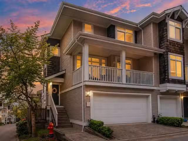 Townhouse for sale in Surrey, Surrey, Avenue, 263137475