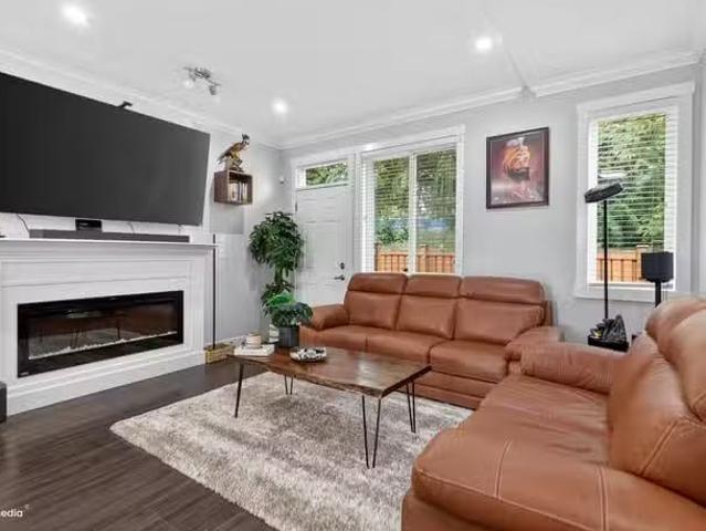 Townhouse for sale in Surrey, Surrey, Avenue, 263139188