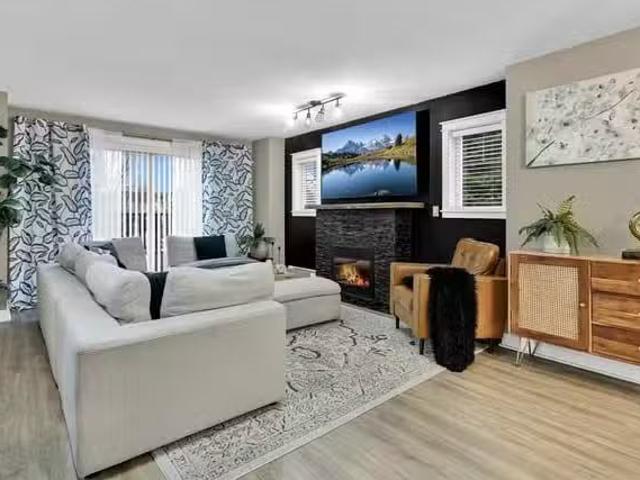 Townhouse for sale in Surrey, Surrey, Avenue, 263147581