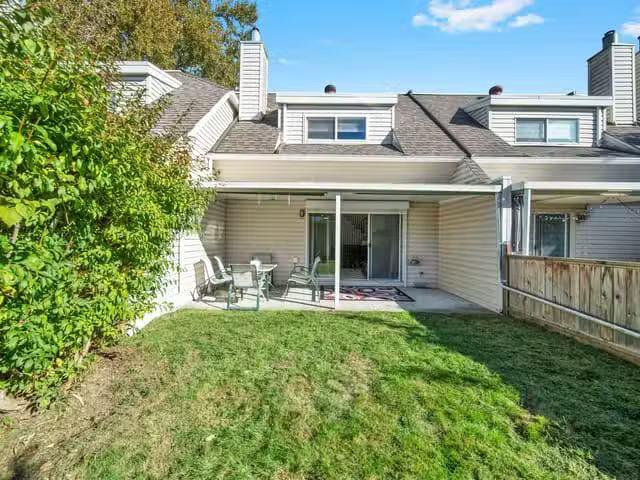 Townhouse for sale in Surrey, Surrey, Street, 263152105