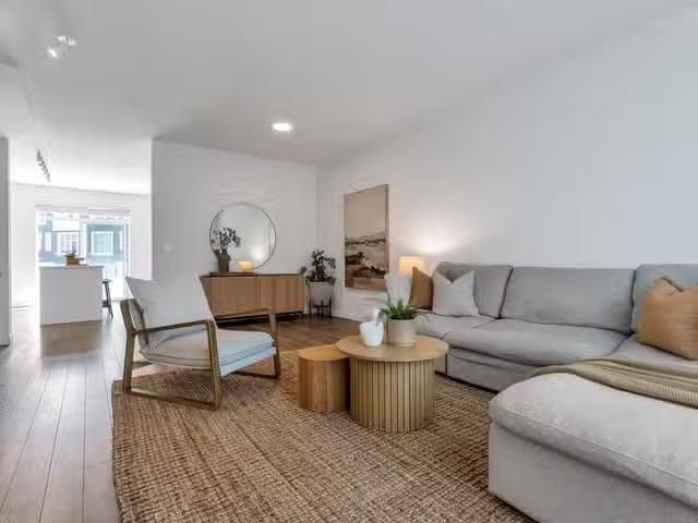 Townhouse for sale in Surrey, South Surrey White Rock, Avenue.