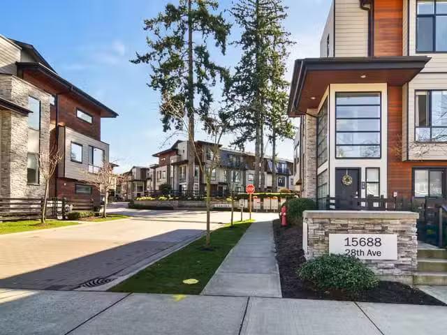 Townhouse for sale in Surrey, South Surrey White Rock, Avenue.