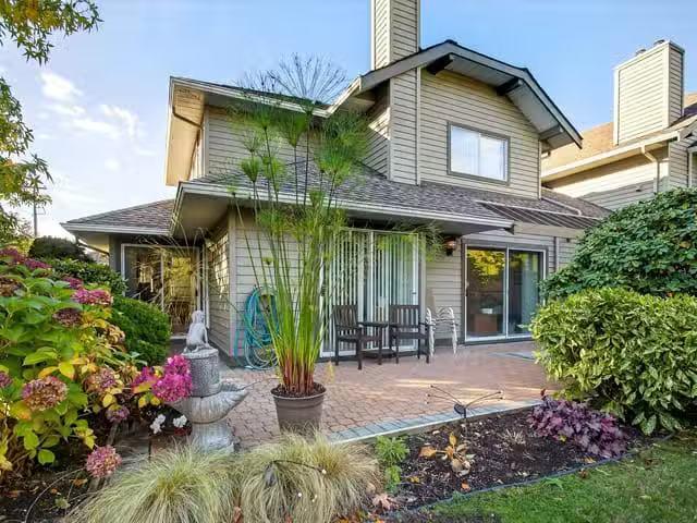 Townhouse for sale in Surrey, South Surrey White Rock, Avenue.