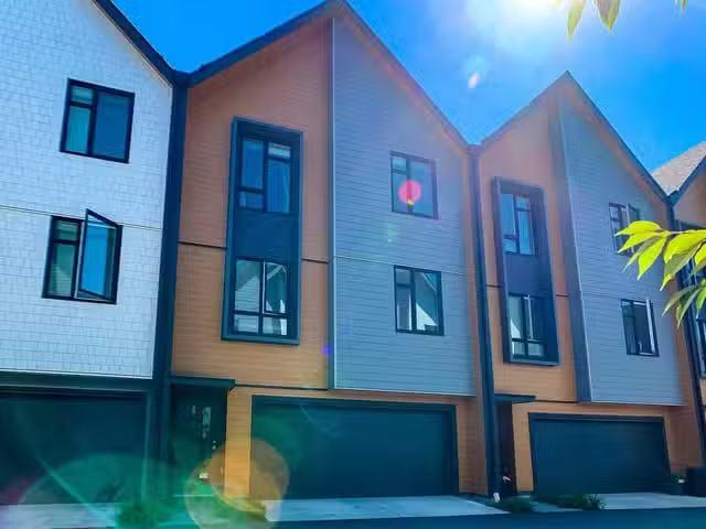 Townhouse for sale in Surrey, South Surrey White Rock, Avenue.