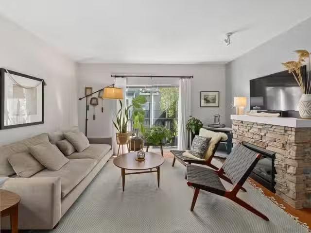 Townhouse for sale in Surrey, South Surrey White Rock, Avenue.