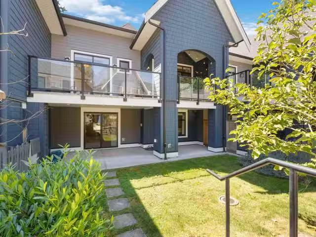 Townhouse for sale in Surrey, South Surrey White Rock, Avenue.