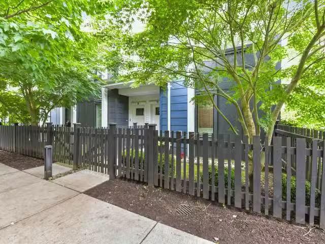 Townhouse for sale in Surrey, South Surrey White Rock, a Avenu.