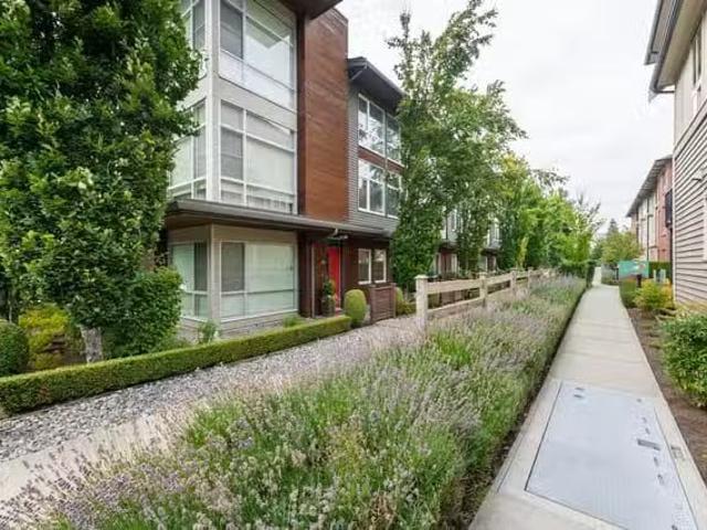 Townhouse for sale in Surrey, South Surrey White Rock, a Avenu.