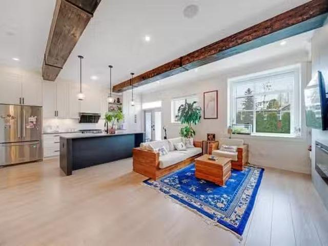 Townhouse for sale in Surrey, South Surrey White Rock, b Stree.
