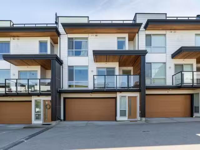 Townhouse for sale in Surrey, South Surrey White Rock, Street.