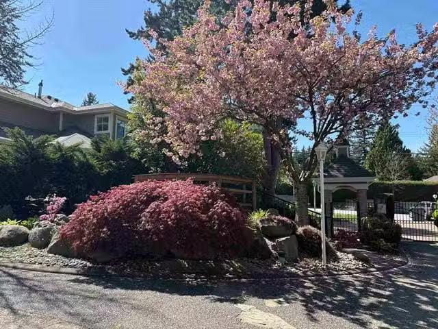 Townhouse for sale in Surrey, South Surrey White Rock, Street.