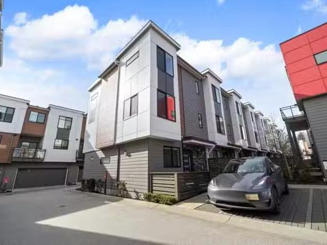 Townhouse for sale in Surrey, South Surrey White Rock, Street.
