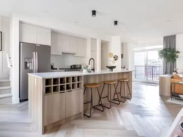 Townhouse for sale in Surrey, South Surrey White Rock, Street.