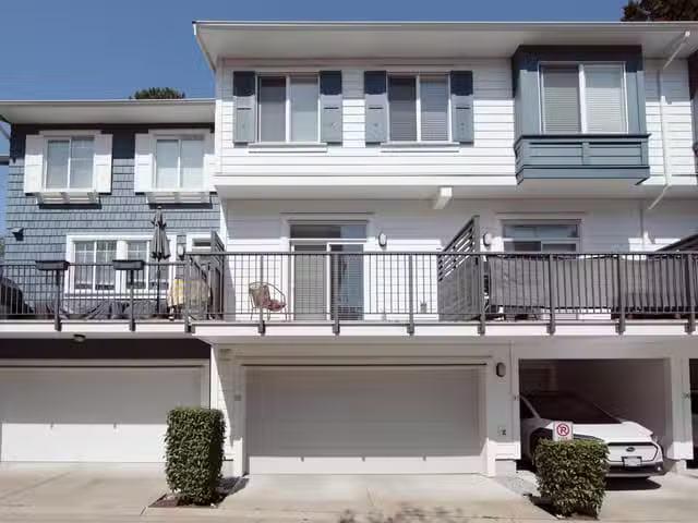 Townhouse for sale in Surrey, South Surrey White Rock, Street.